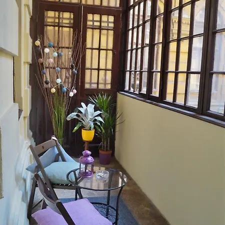 Spacious Evergreen In The Heart Of * Budapest